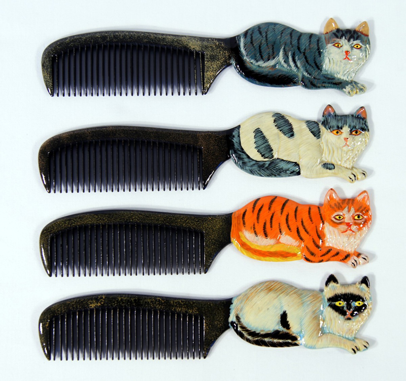Comb-animal-cat